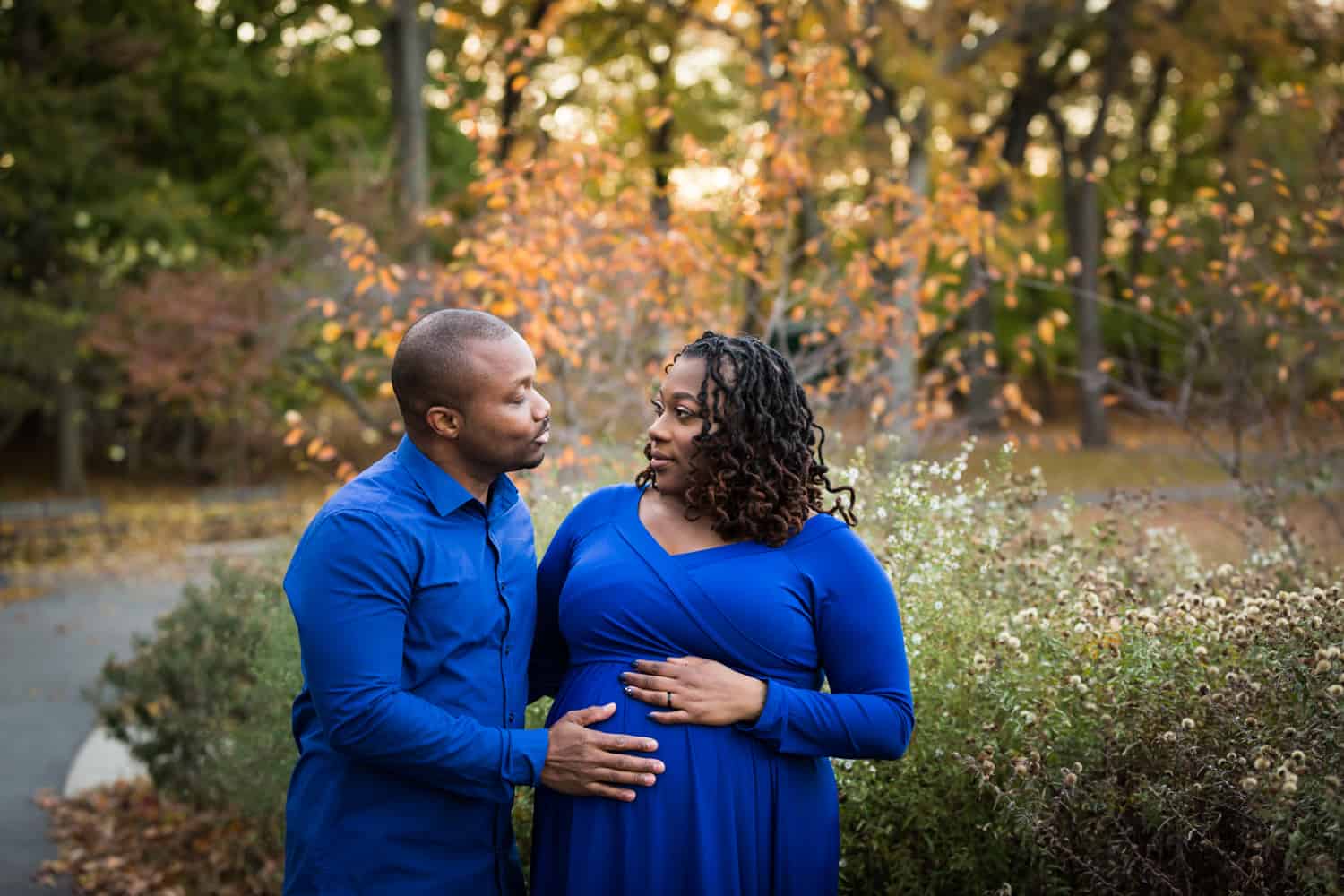 creative pregnancy photography couples