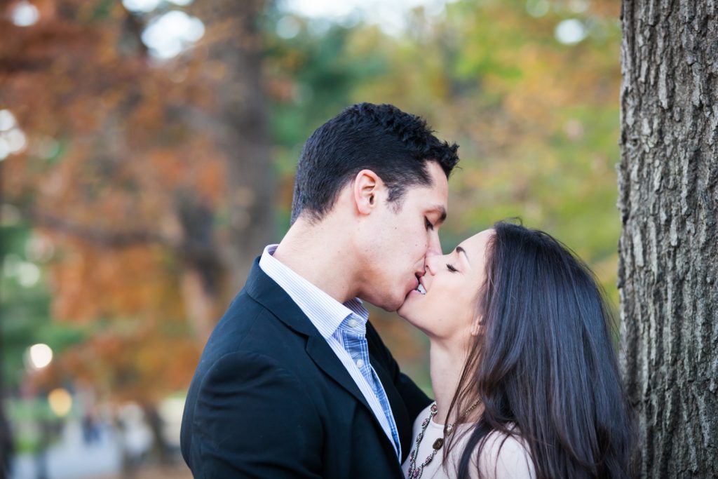 Couple kissing in Central Park