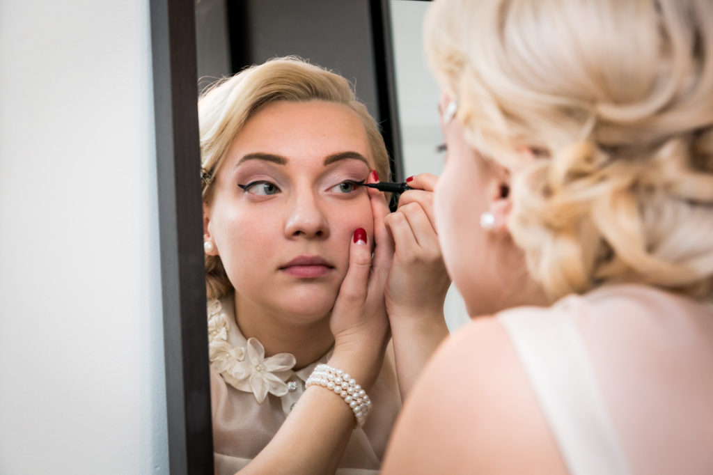 Bride getting ready for a Scottadito wedding in Brooklyn