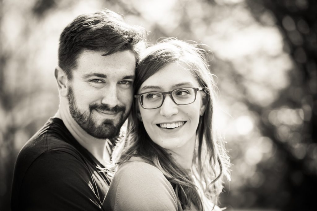 Couple at a Fort Tryon Park engagement portrait