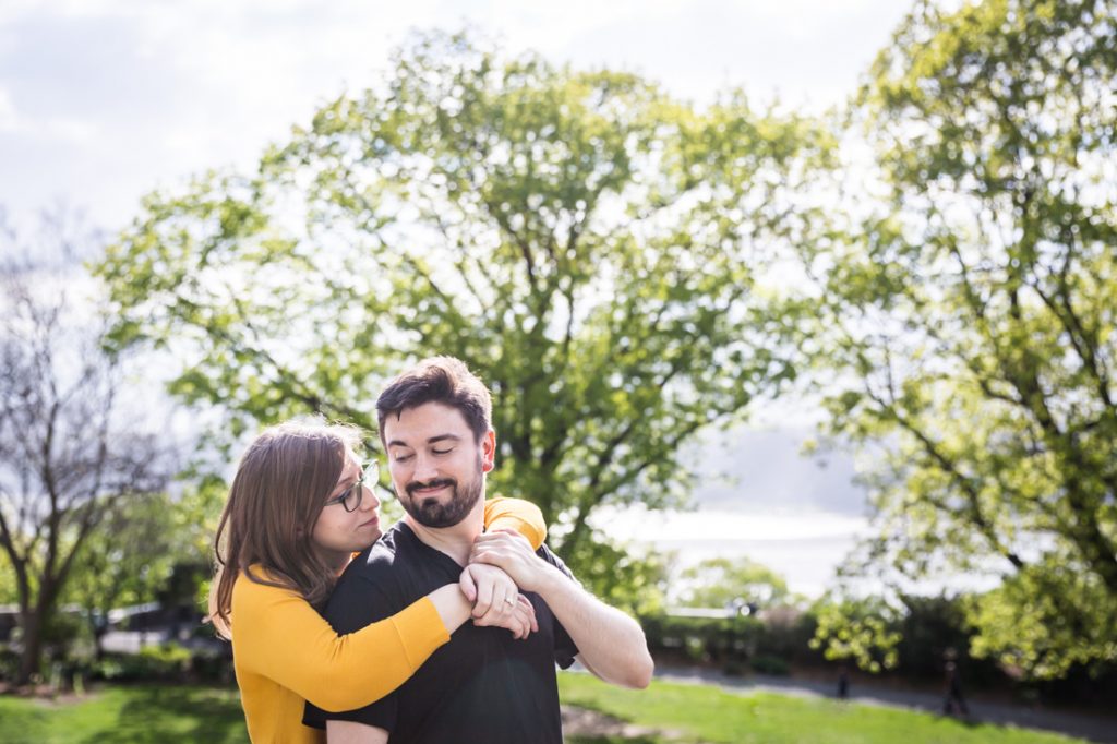 Couple at a Fort Tryon Park engagement portrait