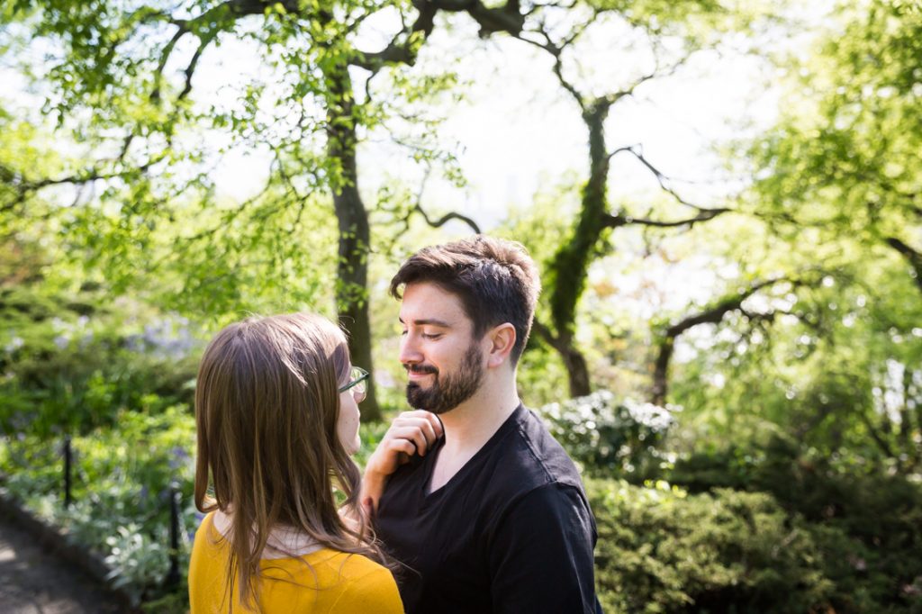 Couple at a Fort Tryon Park engagement portrait