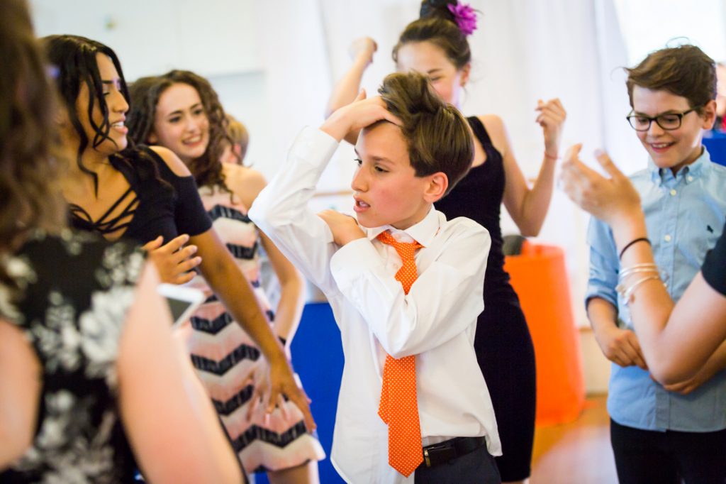 Kids dancing by bar mitzvah photographer, Kelly Williams