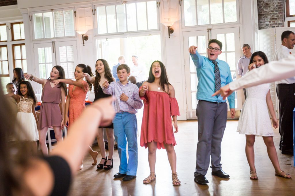 Kids playing games by bar mitzvah photographer, Kelly Williams