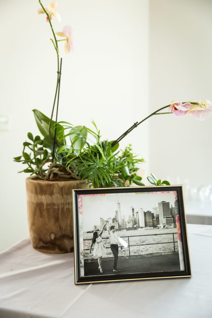 Photo in frame for an article on wedding DIY projects