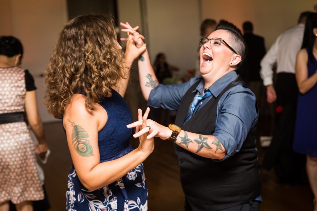 Dancing at a Maritime Parc wedding