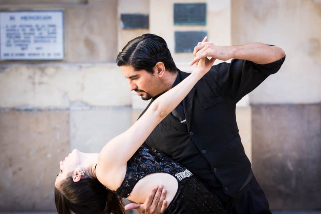 Couple dancing the tango on the streets of Buenos Aires