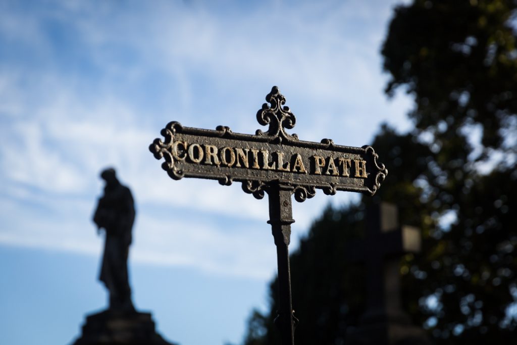 Pathway sign at Green-Wood Cemetery