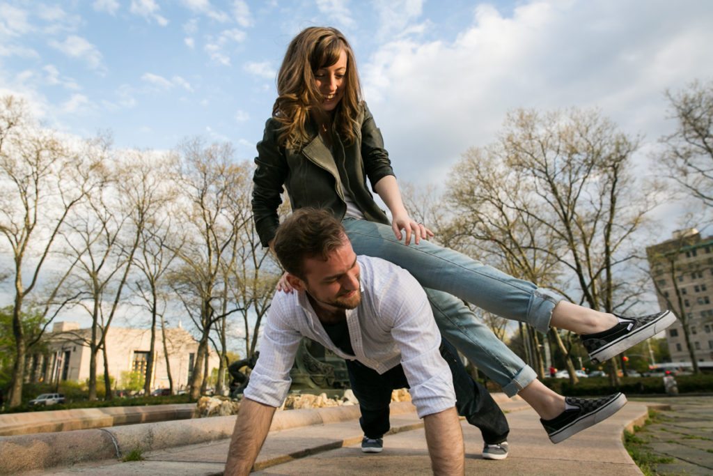 Engagement shoot at Grand Army Plaza by photographer Kelly Williams