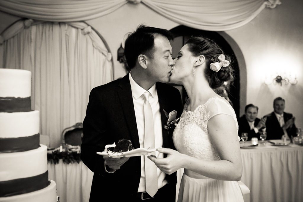 Cake cutting photos, by Douglaston Manor wedding photographer, Kelly Williams