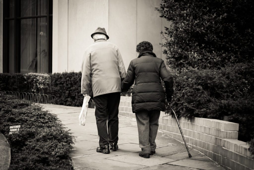 Candid shot on the streets of Manhattan, by NYC street photographer, Kelly Williams