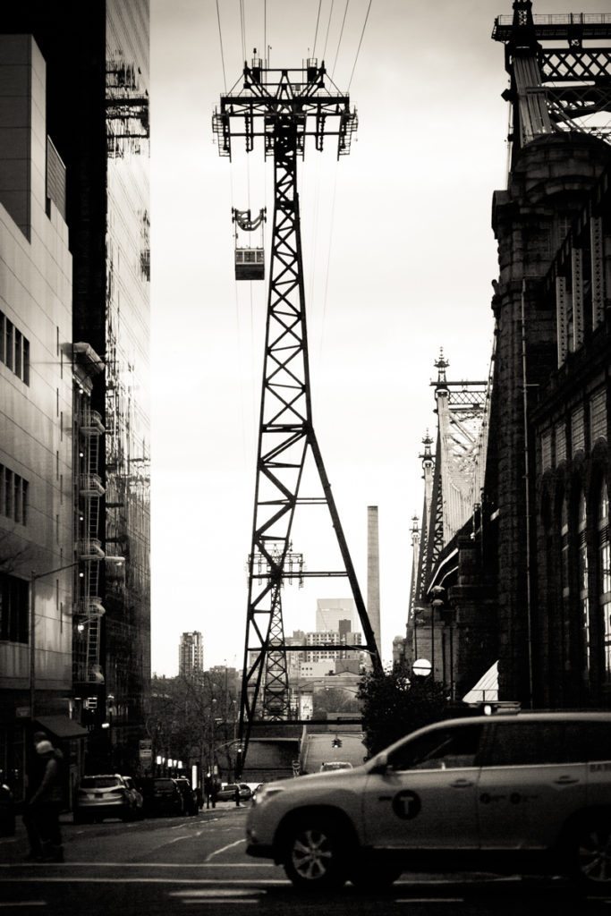 Candid shot on the streets of Manhattan, by NYC street photographer, Kelly Williams