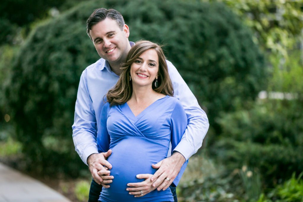 Manhattan parents-to-be by photojournalistic maternity photographer, Kelly Williams