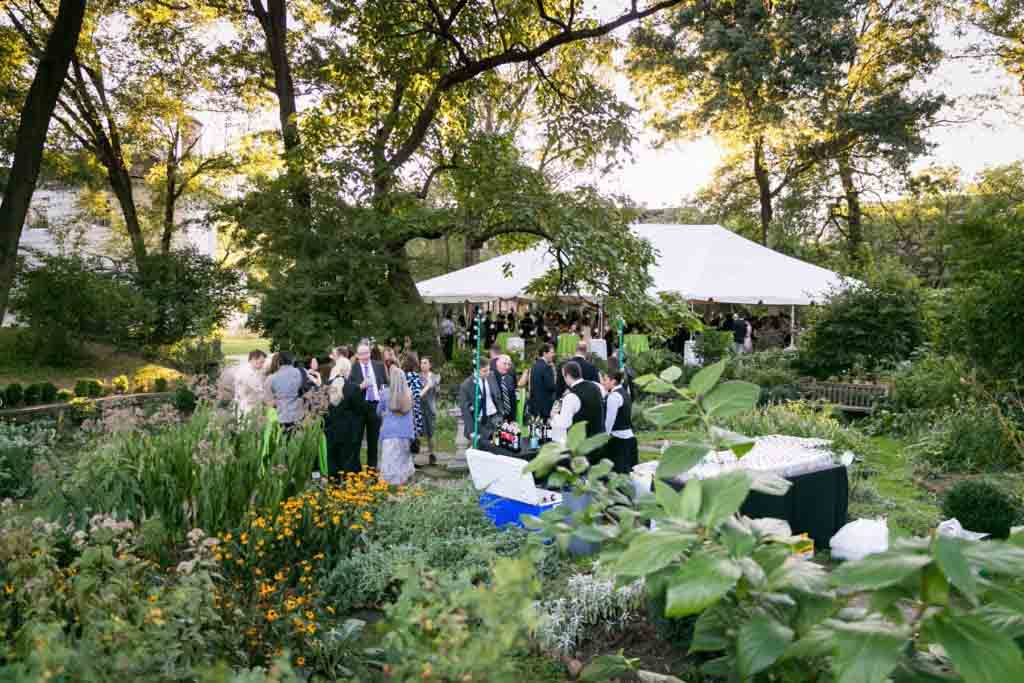 Moris Jumel Mansion wedding photo for an article on how to take great group photos by Kelly Williams