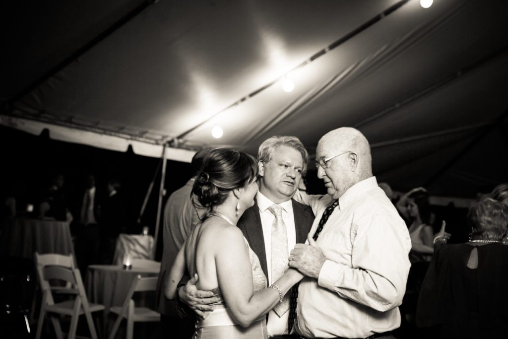 Moris Jumel Mansion wedding photo for an article on how to take great group photos by Kelly Williams