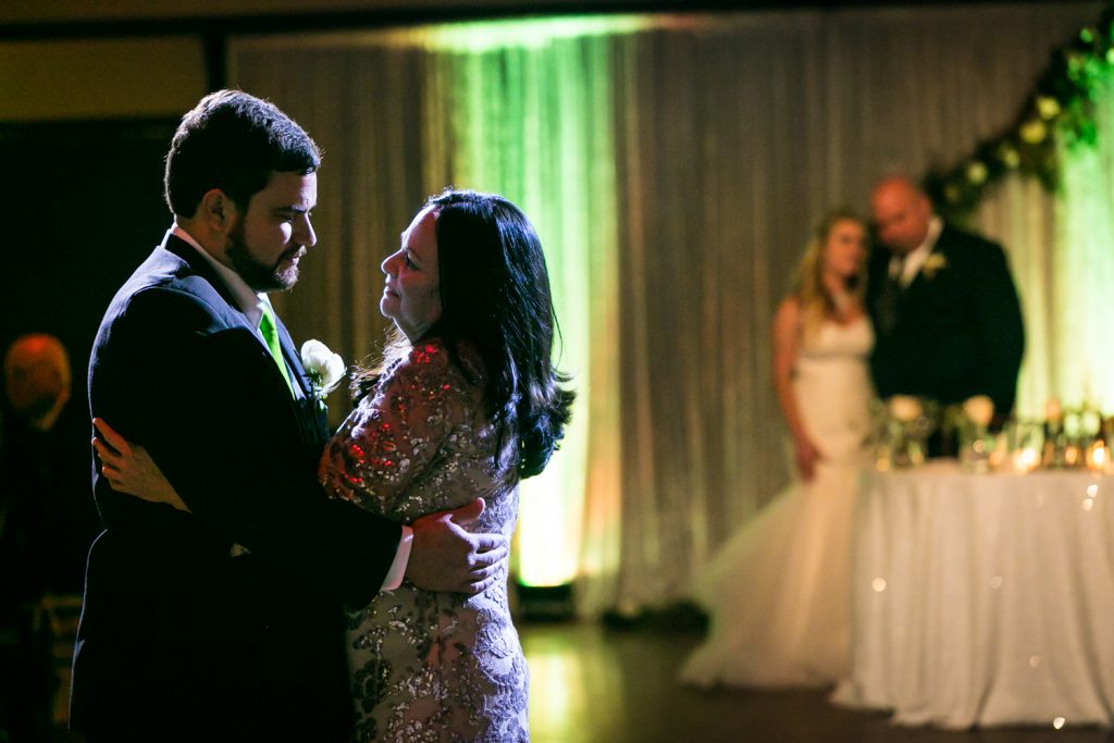 How DJ Lighting Affects Your Wedding Photos Photo Tips
