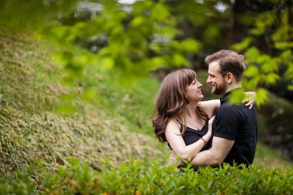 Engagement shoot at the Brooklyn Botanic Garden by photographer Kelly Williams