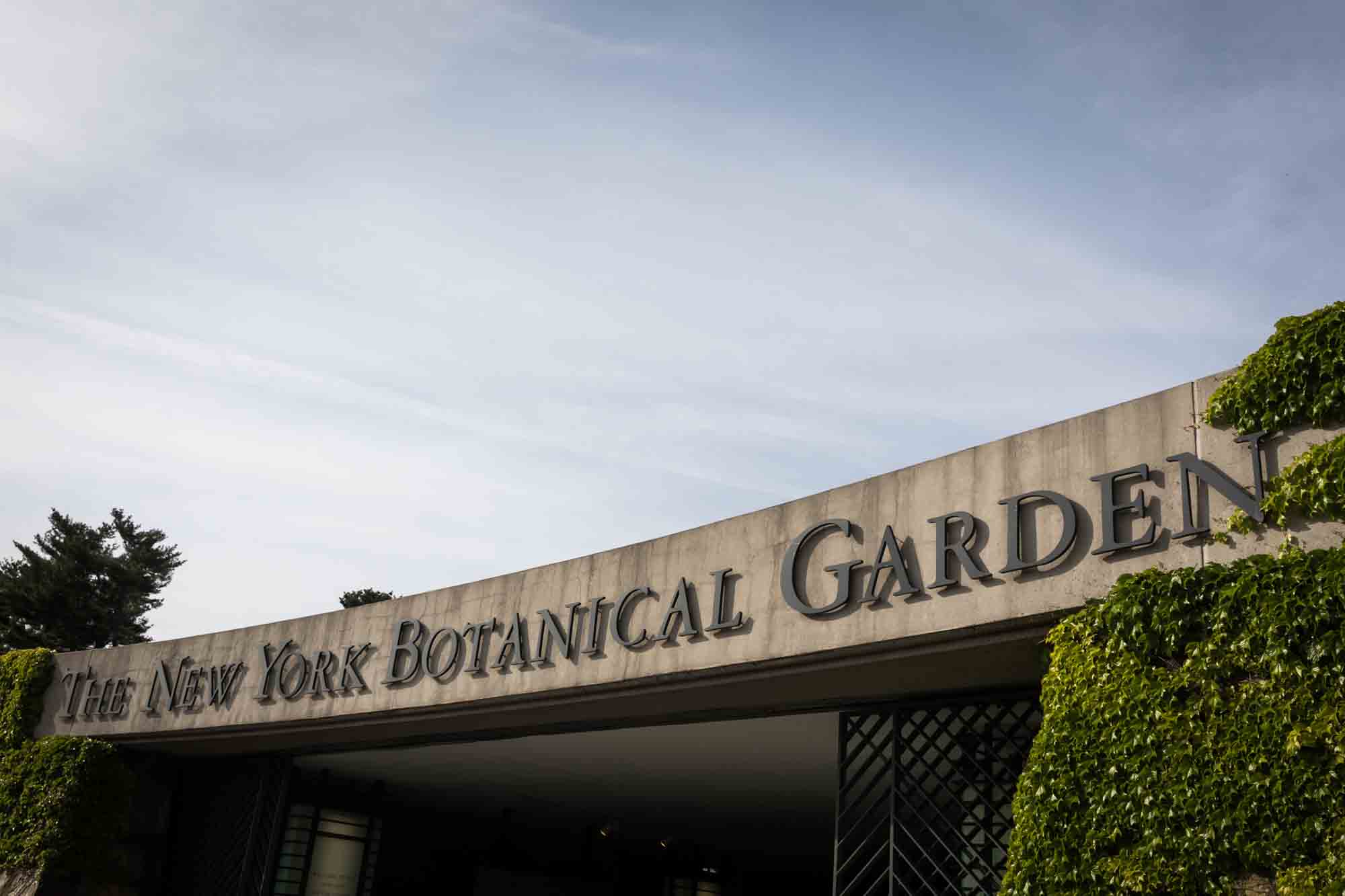 Signage for New York Botanical Gardens at main entrance