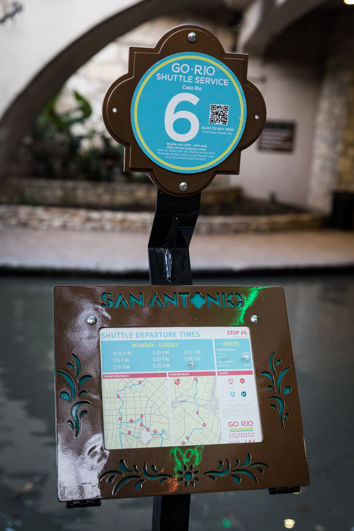 Map and Go Rio shuttle service stand at River Walk for an article on the perfect downtown San Antonio family portrait itinerary