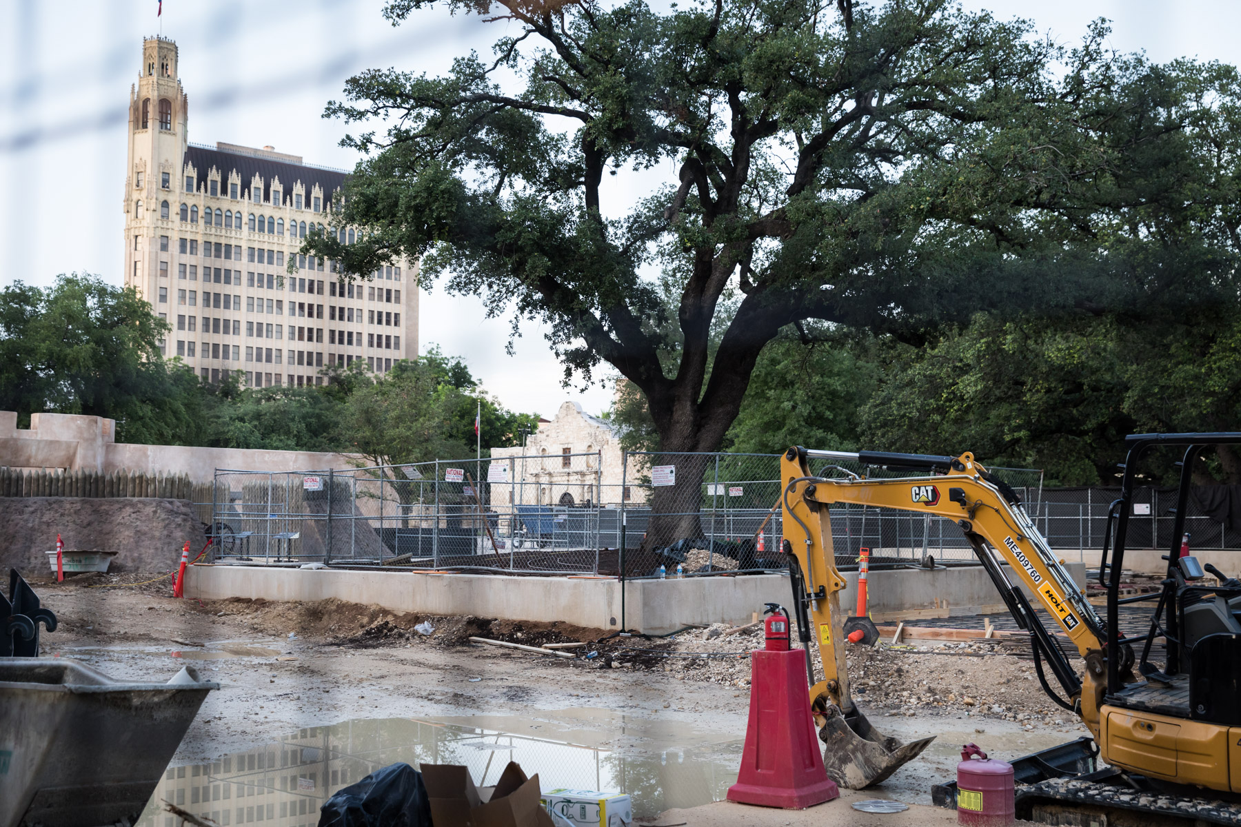 Construction in front of the Alamo for an article on the perfect downtown San Antonio family portrait itinerary