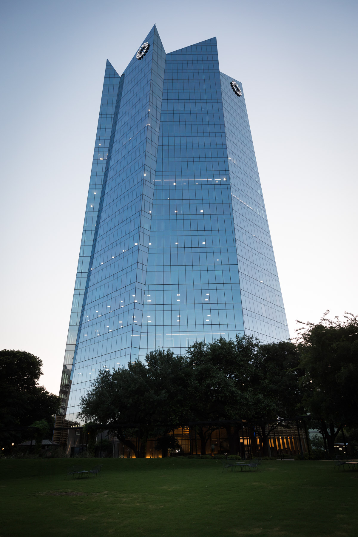 Frost Tower looming over Legaccy Park for an article on the perfect downtown San Antonio family portrait itinerary