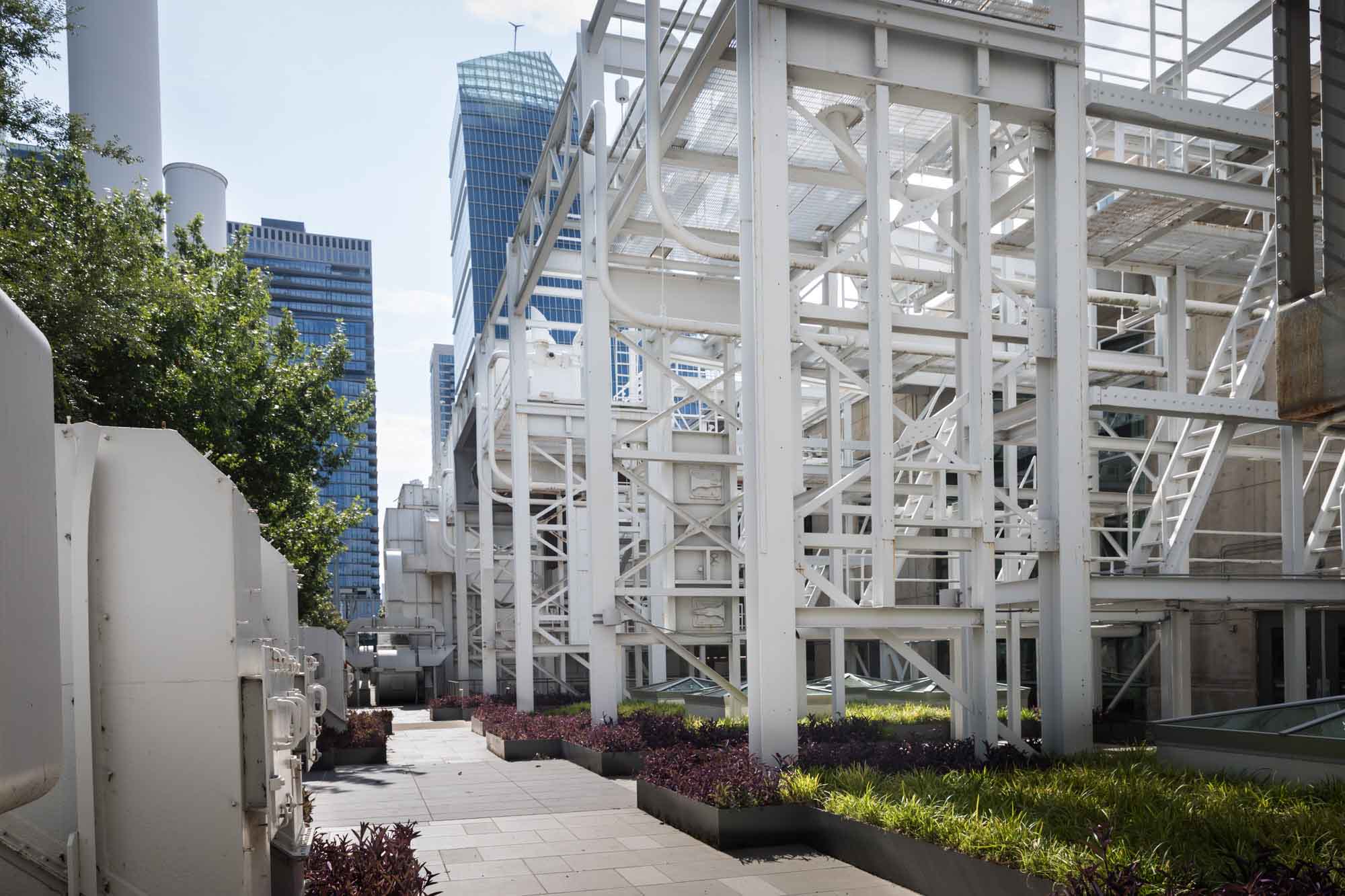 White metal infrastructure and sidewalk for an article on the best places to propose in Austin