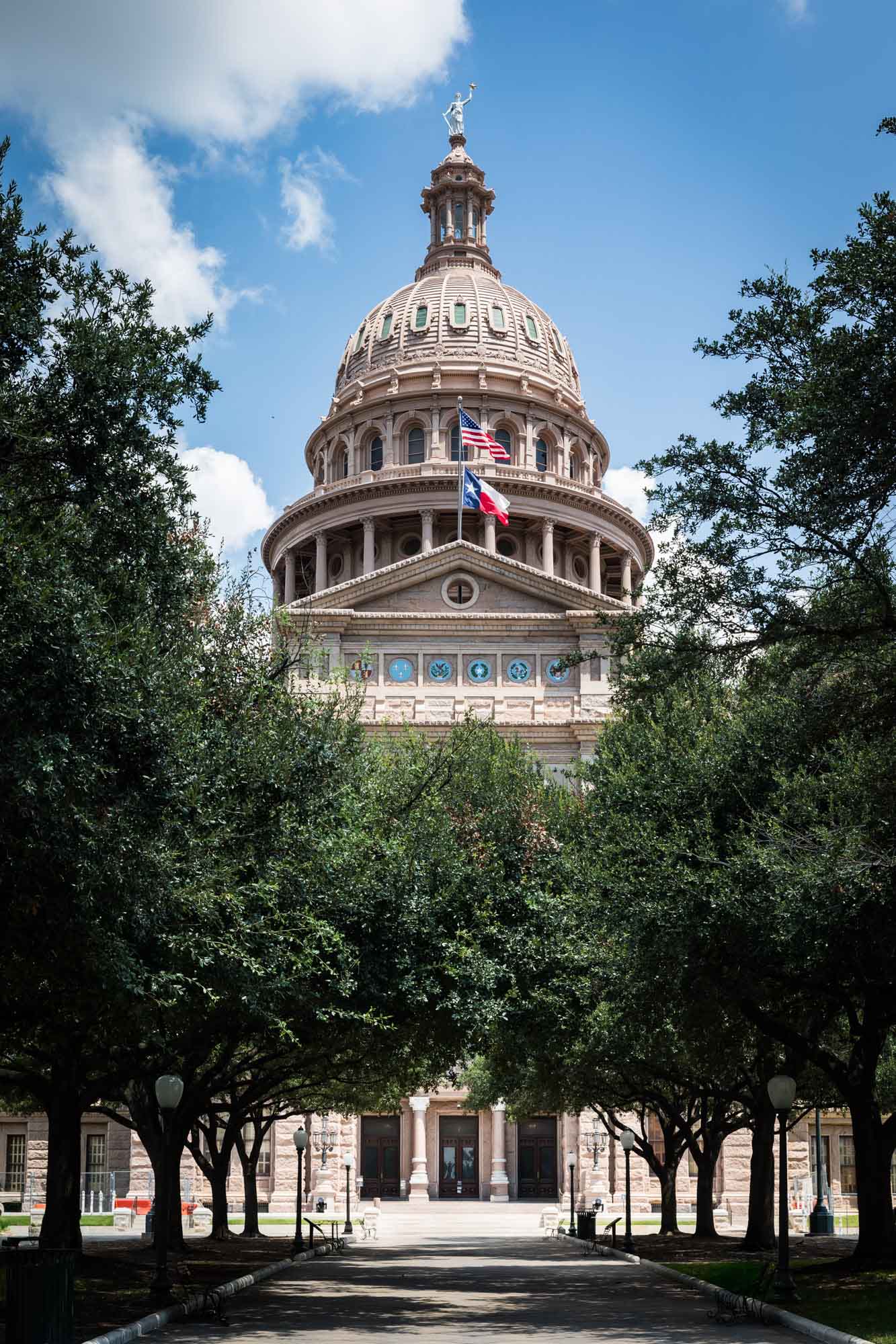 Close up of the Texas Capitol for an article on the best places to propose in Austin