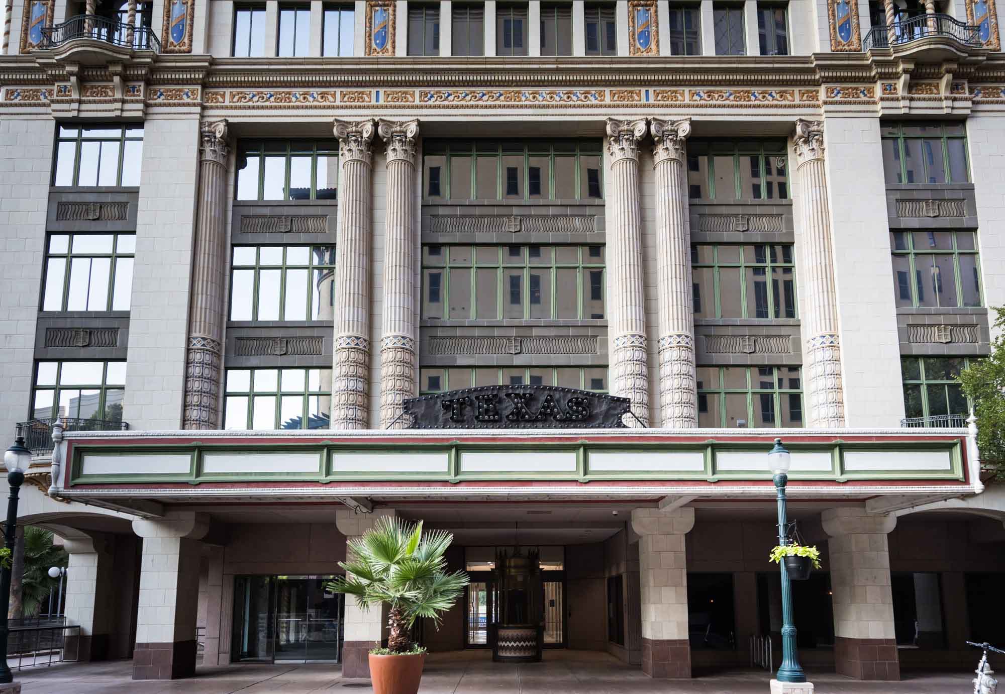 Entrance to IBC Bank in downtown San Antonio