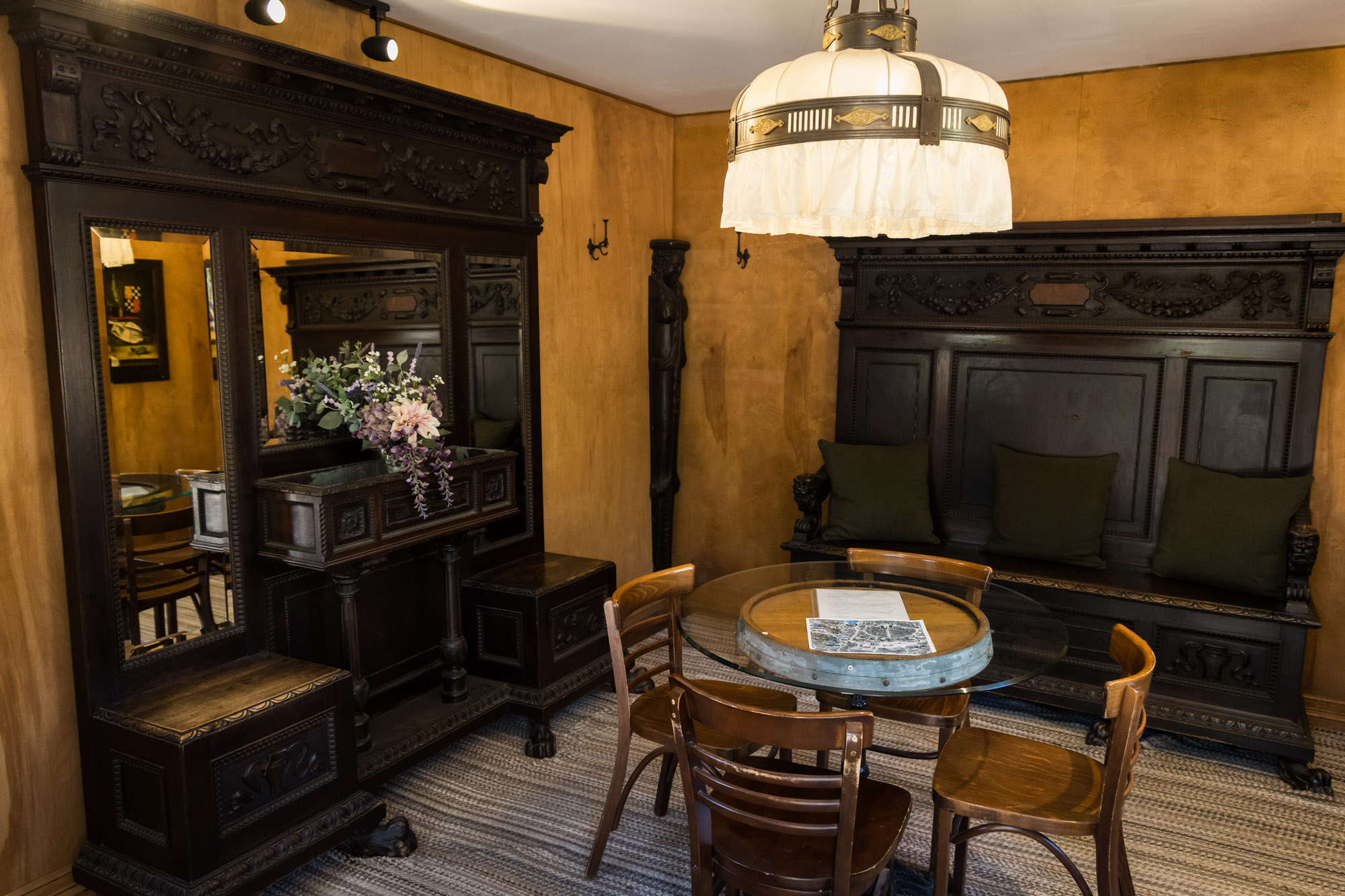 Groom's suite at Chapel Dulcinea