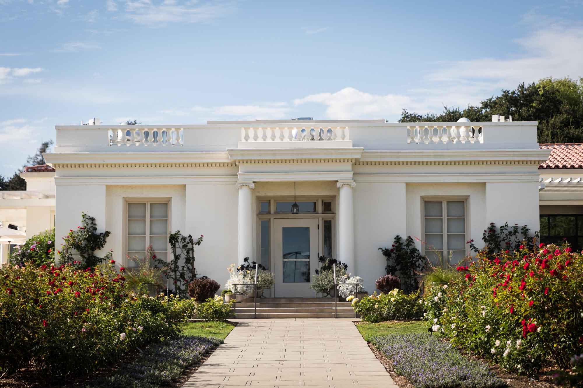 Exterior of tea room in Rose Garden for a Huntington Gardens photo shoot guide article