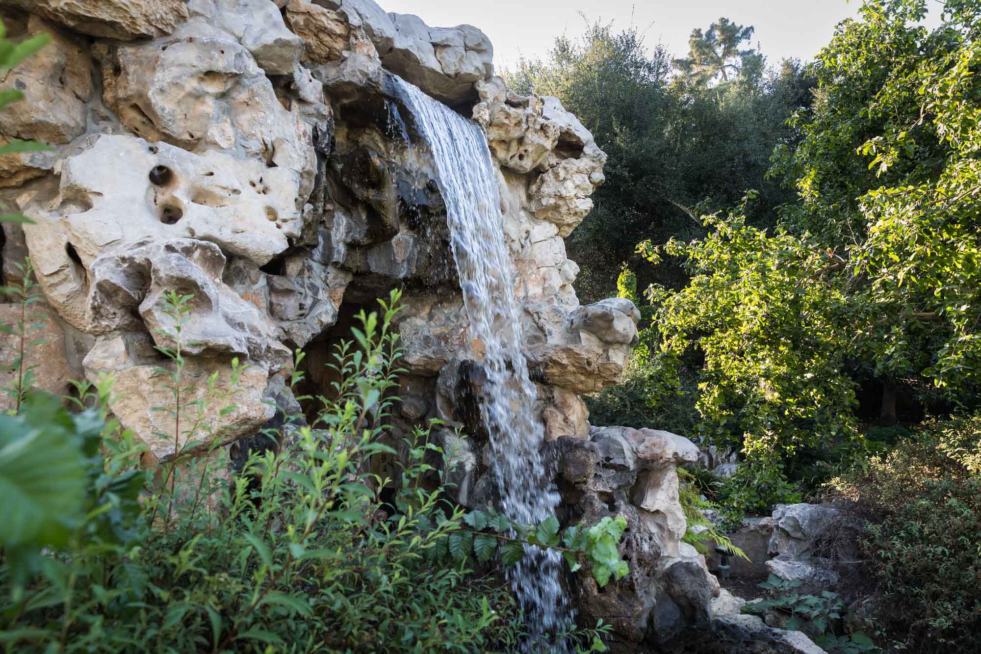 Waterfall in Chinese Garden for a Huntington Gardens photo shoot guide article