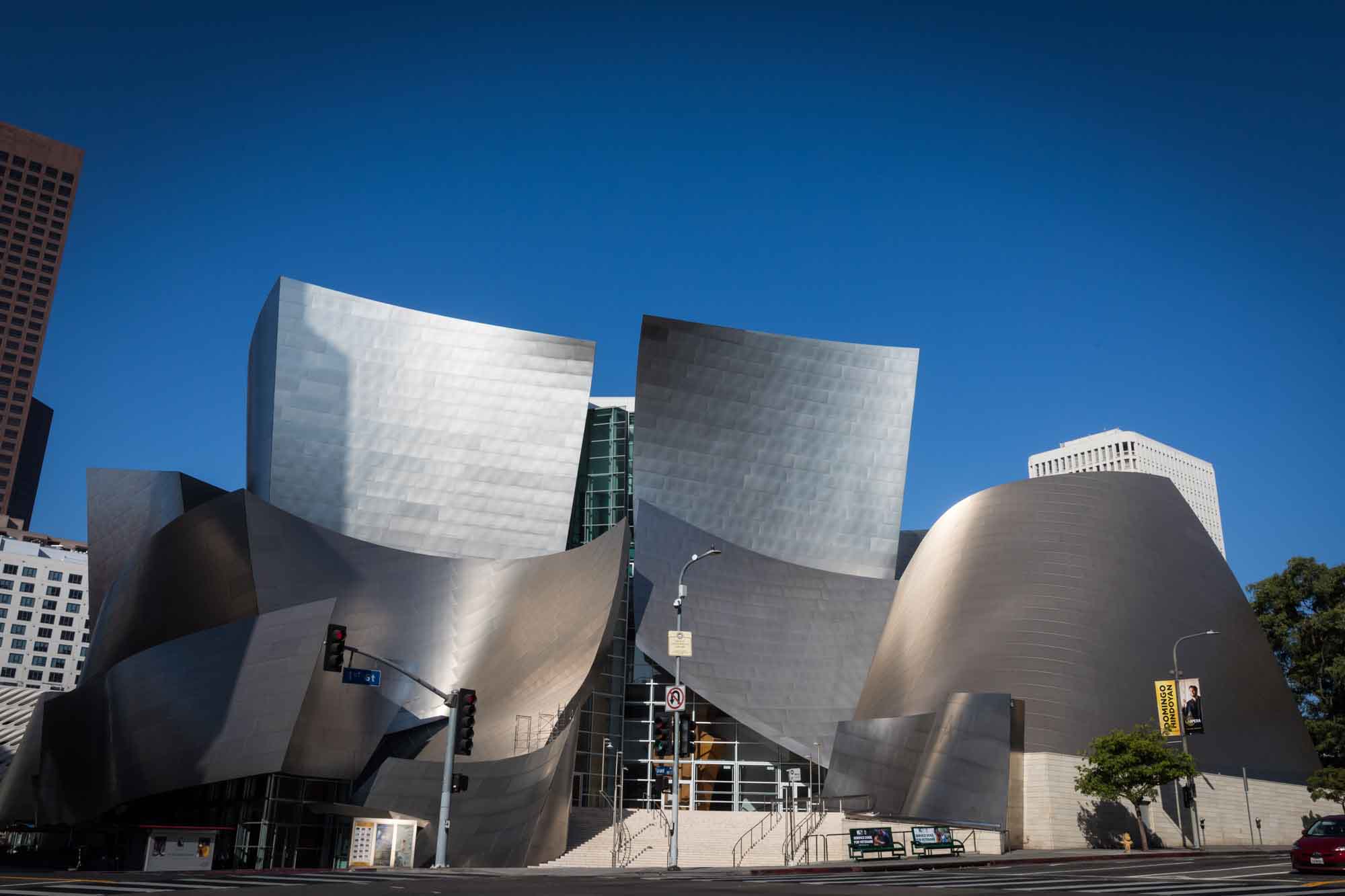 Front entrance and stairs of Walt Disney Concert Hall for an article on Walt Disney Concert Hall photos