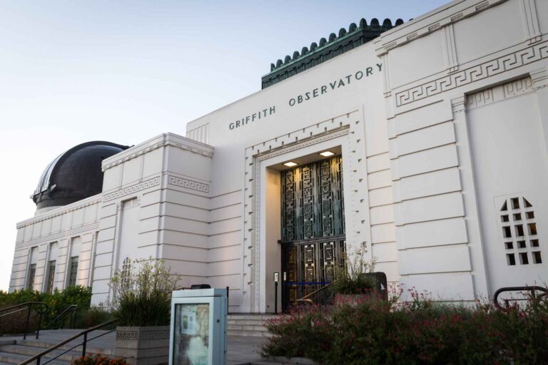 Front entrance of Griffith Observatory as viewed from the side for an article on where to propose at the Griffith Observatory